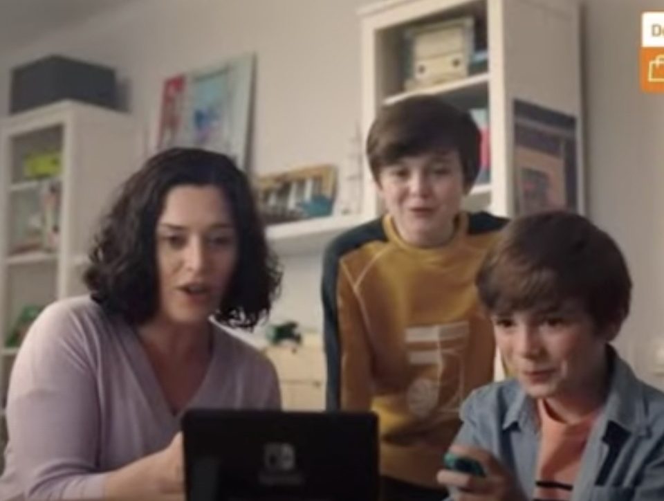 Sil van der Zwan - Voice-over Commercial - Game Studio voor Nintendo Switch